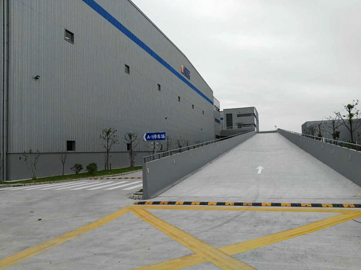 A8107 閔行莘莊工業(yè)區(qū)春康路38000平米高標(biāo)準(zhǔn)高平臺(tái)丙二類倉庫出租可分租 4200平起租