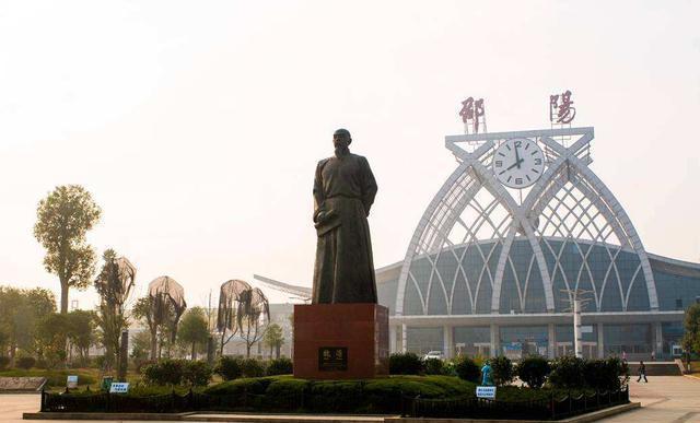 湖南邵陽(yáng)名列前茅的三大高中有爭(zhēng)議？2020年高考成績(jī)說話！