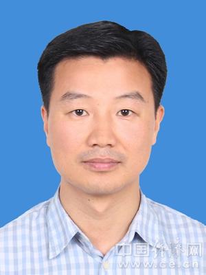 何田任銅陵市委常委、市政府黨組副書記 鄭剛?cè)问形Ｎ?、組織部長