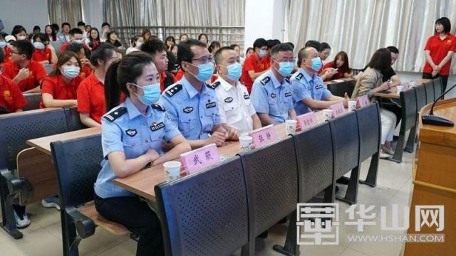 陜西省渭南強(qiáng)制隔離戒毒所走進(jìn)校園開(kāi)展禁毒宣傳教育