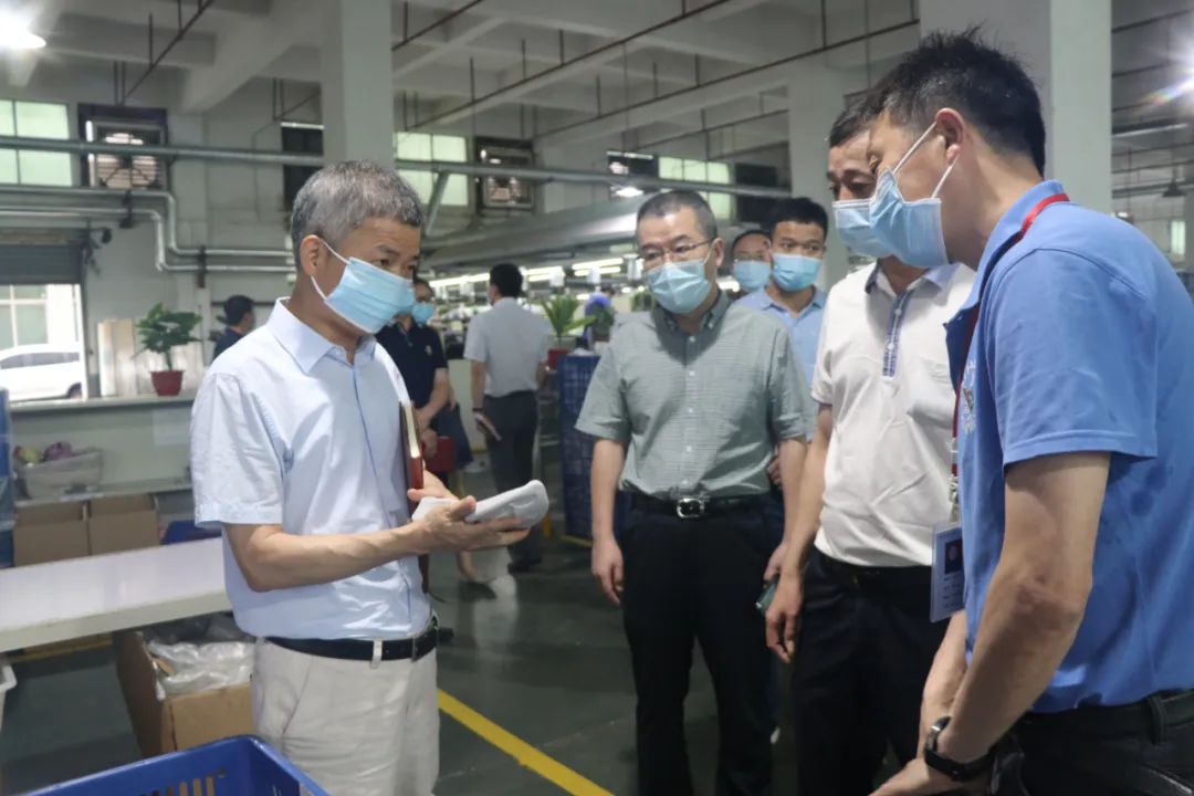 泉州臺(tái)商投資區(qū)管委會(huì)主要領(lǐng)導(dǎo)帶隊(duì)到東園鎮(zhèn)調(diào)研“兩穩(wěn)一保一防”工作